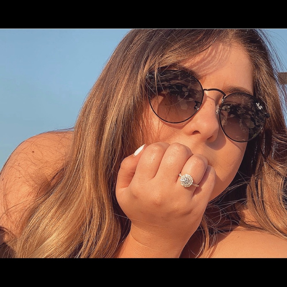 Meet your Posher, Kara